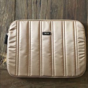 Tumi 13” padded laptop sleeve